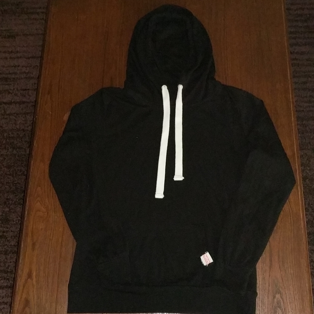 Black sweatshirt